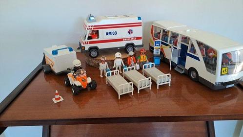 Playmobil - Playmobil Grote schoolbus( 5106) + Ziekenwagen, Antiek en Kunst, Antiek | Overige Antiek