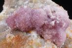 VIOLET CREEDITE minéral très rare de couleur très rare sur, Verzamelen, Mineralen en Fossielen