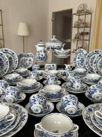 Hutschenreuther - Zwiebelmuster - Speise- + Kaffee- Service