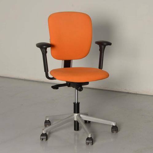 Ahrend bureaustoel, oranje, 1D armleggers, Huis en Inrichting, Bureaustoelen, Gebruikt, Ophalen of Verzenden