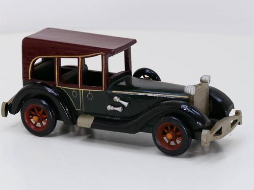 Vintage houten auto. Lengte 31 cm. breedte 13 cm en hoogt..., Collections, Trains & Trams, Enlèvement ou Envoi