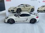 Schuco 1:18 - Voiture miniature - Porsche Cayman GT4, Hobby en Vrije tijd, Modelauto's | 1:5 tot 1:12, Nieuw