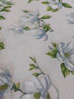 Meubelstof - 500 cm - 140 cm - Roze katoenen bloem