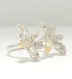 Bague tendance - 14 carats Or blanc - 4.66ct. tw. Diamant