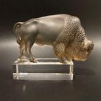 Lalique - Sculpture, Bison Presse-papier - 9.6 cm - Verre -