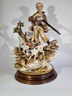 Capodimonte - Beeld, Jachttafreel - Jager met honden - 33 cm, Antiek en Kunst