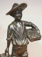 Beeld, Vrolijke Visser Jongen (naar Giovanni de Martino