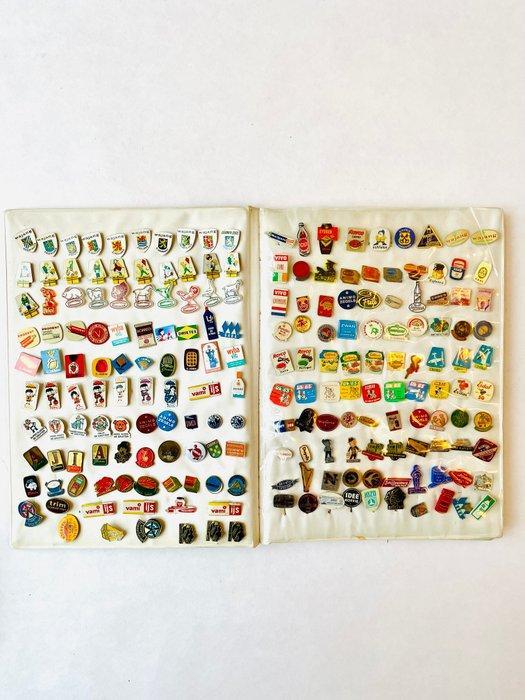 Collectie van memorabilia - 413 Speldjes - Vintage reclame/, Antiquités & Art, Antiquités | Jouets