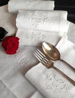 8 tovaglioli ricamo a mano cifre - Serviette de table (8) -, Antiek en Kunst