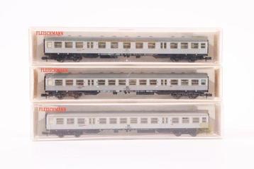 Fleischmann N - 8121/8122 - Wagon de passagers pour trains, Hobby & Loisirs créatifs
