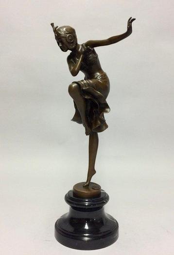 Sculpture, Vrouw danst charleston - 39 cm - Bronze