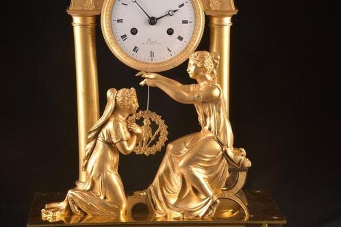 Figurale pendule Empire - Ormolu - 1800-1850, Antiek en Kunst, Antiek | Klokken