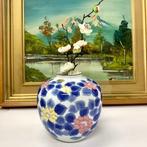 Vaas - Keramiek - Japan - Met de hand geschilderde vaas, Antiek en Kunst