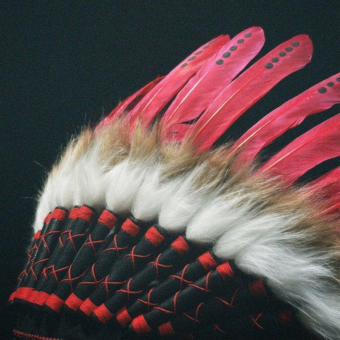 Decoratief ornament - NO RESERVE PRICE - Intriguing Remake, Antiek en Kunst, Kunst | Designobjecten