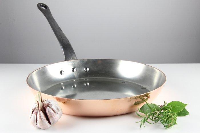 Fabrication Française - Pan - Koper, Tin, gietijzer - Ø28cm, Antiek en Kunst, Antiek | Keukengerei