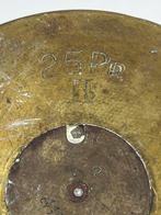 Vaas (2) - Messing - 2 vazen van Granaathulzen