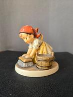 Goebel - Figurine - Hummel Big House Cleaning 363 - TMK 5, Antiek en Kunst