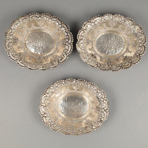 H. Moedakir Djokja Bonbonmandjes - Panier à bonbons (3) -, Antiek en Kunst, Antiek | Zilver en Goud