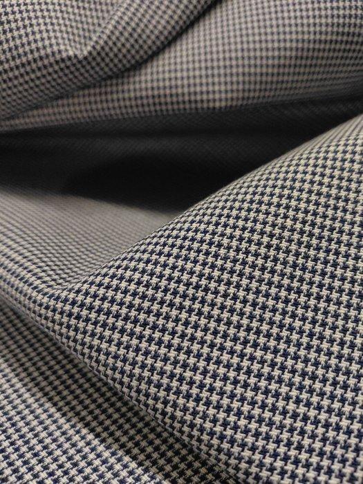 Club House Italia: il micro pied-de-poule che arreda con, Antiek en Kunst, Antiek | Tapijten, Tafelkleden en Textiel