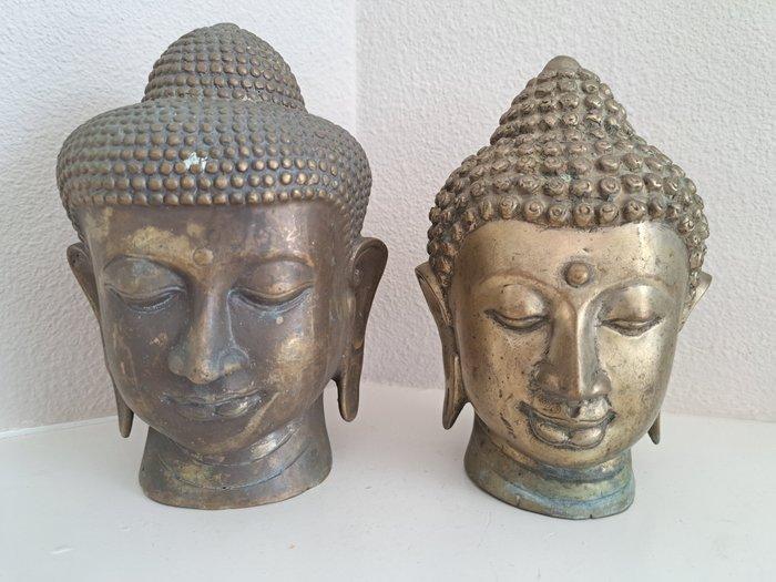 Twee bronzen Boeddha hoofden - Beeld - Azië (Zonder, Antiek en Kunst, Kunst | Niet-Westerse kunst
