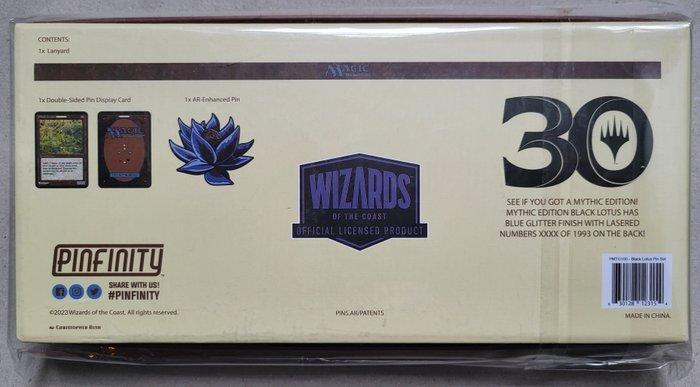 Pinfinity - 1 Mystery box - Magic: The Gathering - Black, Hobby en Vrije tijd, Verzamelkaartspellen | Magic the Gathering