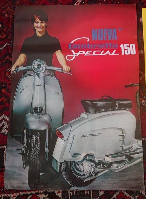 Anonymous - (x2) Moto Lambretta 1985, Antiek en Kunst, Kunst | Tekeningen en Fotografie