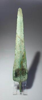 Luristan Een goede grote speerpunt - 17 cm, Antiek en Kunst