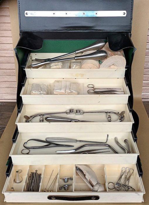Parat - Chirurgische instrumenten - Chirurgisch staal -, Antiek en Kunst, Antiek | Wandborden en Tegels