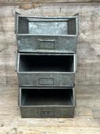 schafer - Kist (3) - magazijn opbergbakken - IJzer -, Antiek en Kunst