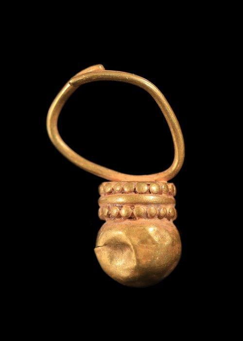 West-Aziatisch Goud Oorbellen met gegranuleerde decoratie, Antiek en Kunst, Antiek | Overige Antiek