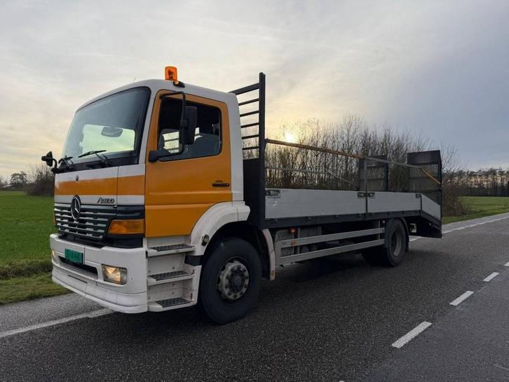 Veiling: Machinetransporter Marcedes-Benz Atego 1823L 4x2 Di, Autos, Camions, Enlèvement