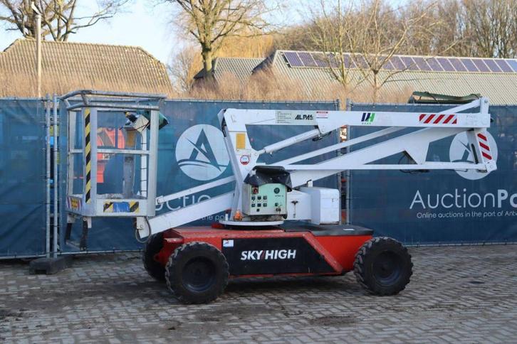 Veiling: Knikarmhoogwerker SkyHigh ST 1000 Elektrisch 10m 19, Zakelijke goederen, Machines en Bouw | Liften, Steigers en Ladders
