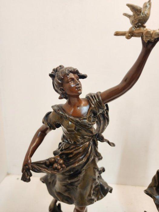 Auguste Moreau (1834-1917) - Statue, PRINTEMPS & HIRONDELLES, Antiek en Kunst, Antiek | Keramiek en Aardewerk