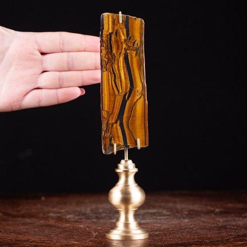 Bijzondere montage in messing De elegantie van de tijgeroog, Verzamelen, Mineralen en Fossielen