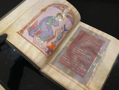 Scriptorium di Reichenau - Gero Codex (950): edizione, Antiek en Kunst, Antiek | Boeken en Manuscripten