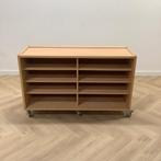 Verrijdbare houten schoolkast, vv 6 legborden, Klassehout, Huis en Inrichting, Kasten | Overige, Gebruikt