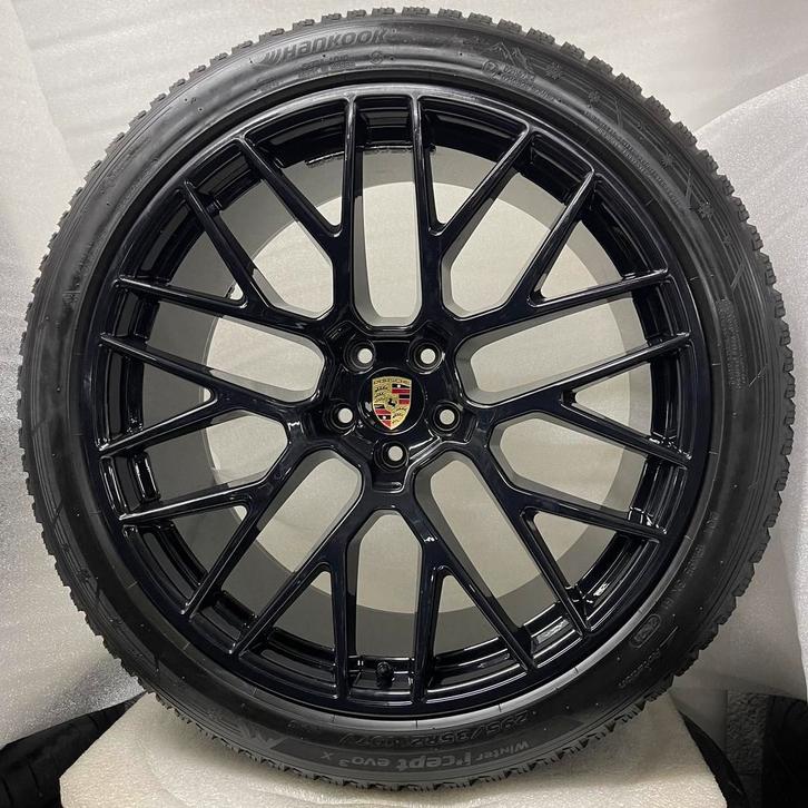 Porsche Macan ORIGINELE 21RS Spyder zwart met winterbanden, Auto-onderdelen, Banden en Velgen, 21 inch, 295 mm, Personenwagen