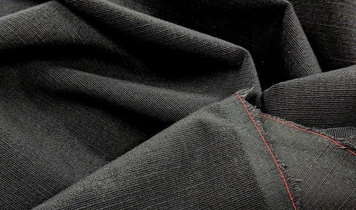 Fendi Casa Tessuto darredo TESEO VIP colore nero by Luxury, Antiek en Kunst, Antiek | Tapijten, Tafelkleden en Textiel