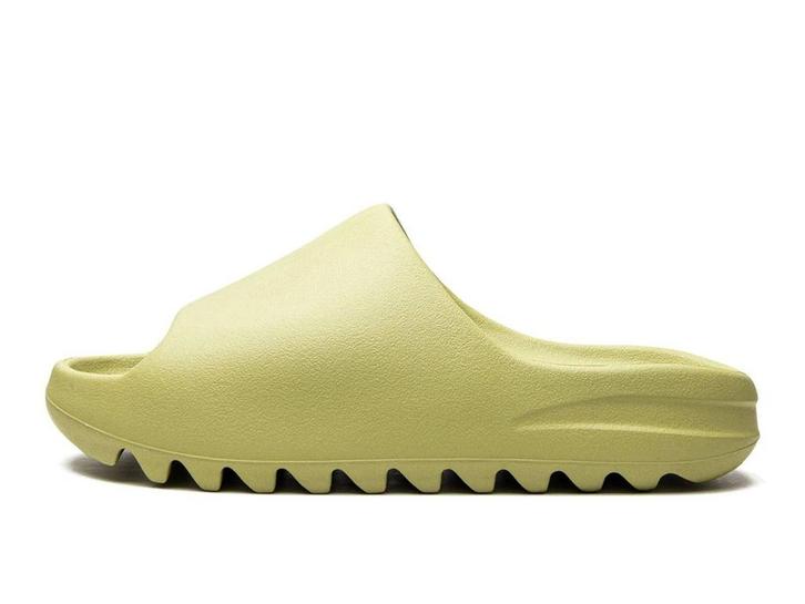 Adidas Yeezy Slide Resin - Maat 50 EU, Kleding | Heren, Schoenen, Ophalen of Verzenden