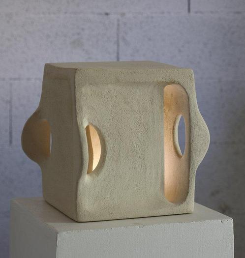 Kseniya Kravtsova - Tafellamp - Faience - model Dé, Antiek en Kunst, Kunst | Designobjecten