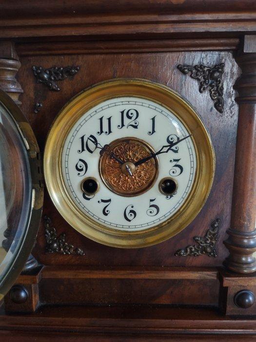 Horloge de table - Hamburg American Clockfactory - Bois,, Antiquités & Art, Antiquités | Horloges