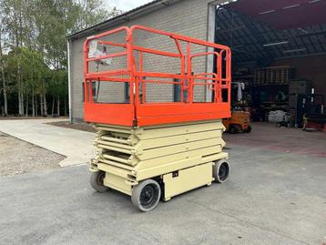 JLG 3246-E2 Schaarlift beschikbaar voor biedingen