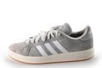 Adidas Sneakers in maat 42 Grijs | 5% extra korting, Kleding | Dames, Schoenen, Zo goed als nieuw, Sneakers, Grijs, Verzenden