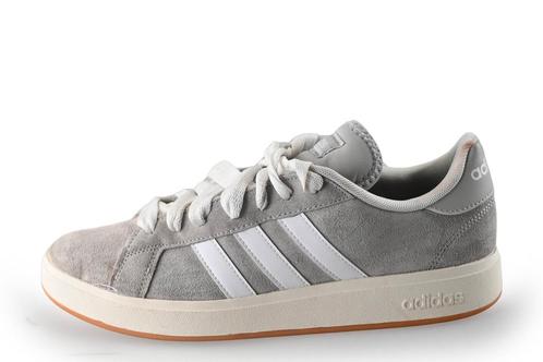 Adidas Sneakers in maat 42 Grijs | 5% extra korting, Kleding | Dames, Schoenen, Grijs, Zo goed als nieuw, Sneakers, Verzenden