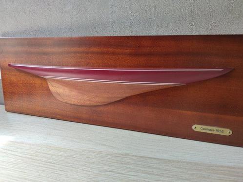 Halfmodel - Yacht Columbia 1958, Antiek en Kunst, Curiosa en Brocante