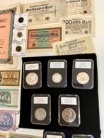 Wereld. Collection of coins and banknotes 340 - 1960s, Postzegels en Munten