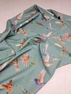 Realistisch weefsel met kolibries in vlucht - aquagroen -