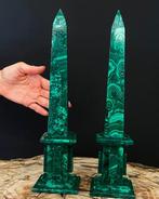 Paire dobélisques en malachite naturelle du Congo de la