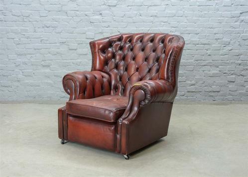 Chesterfield stijl getufte ossenbloedrode leren lounge, Huis en Inrichting, Fauteuils