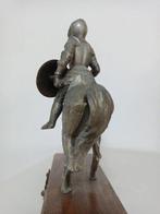 Sculpture, Statua Di Cavalliere con armatura Su Cavallo